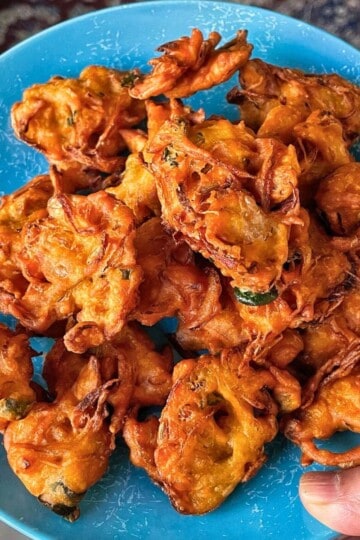 crispy onion pakoda recipe