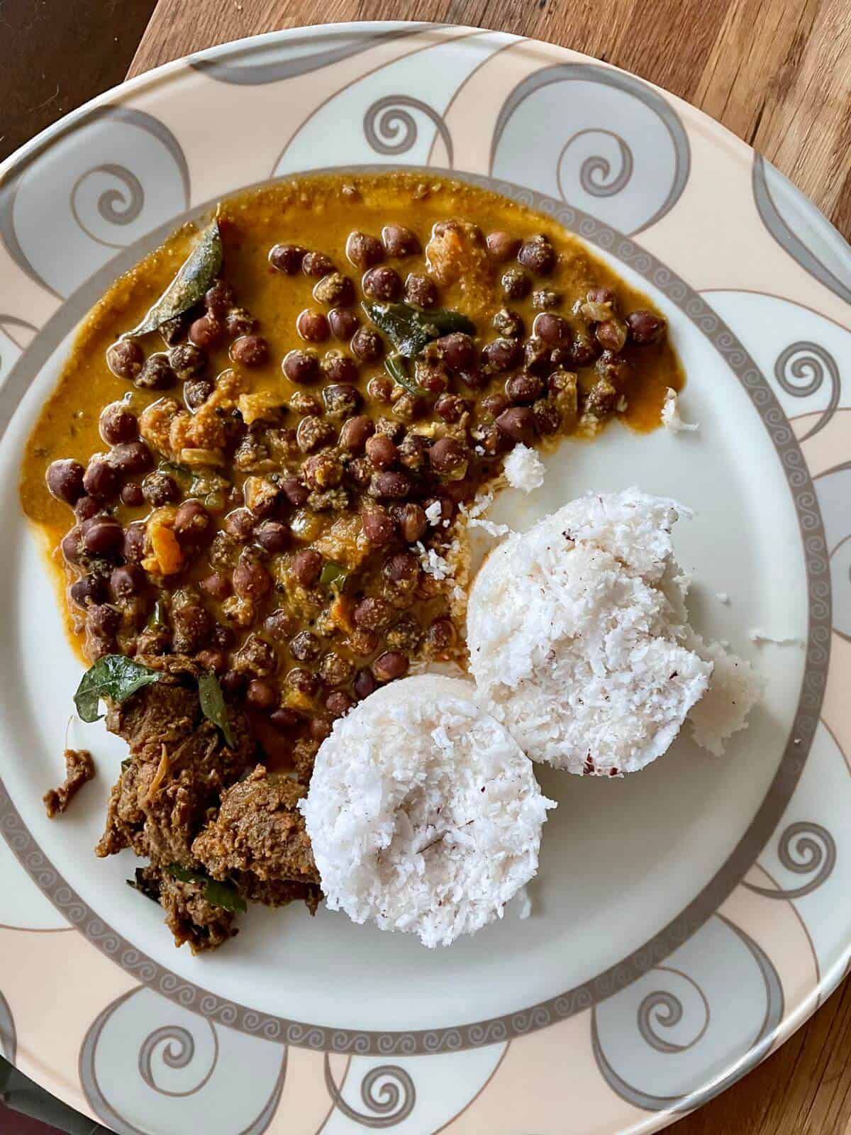 kadala curry with roasted coconut