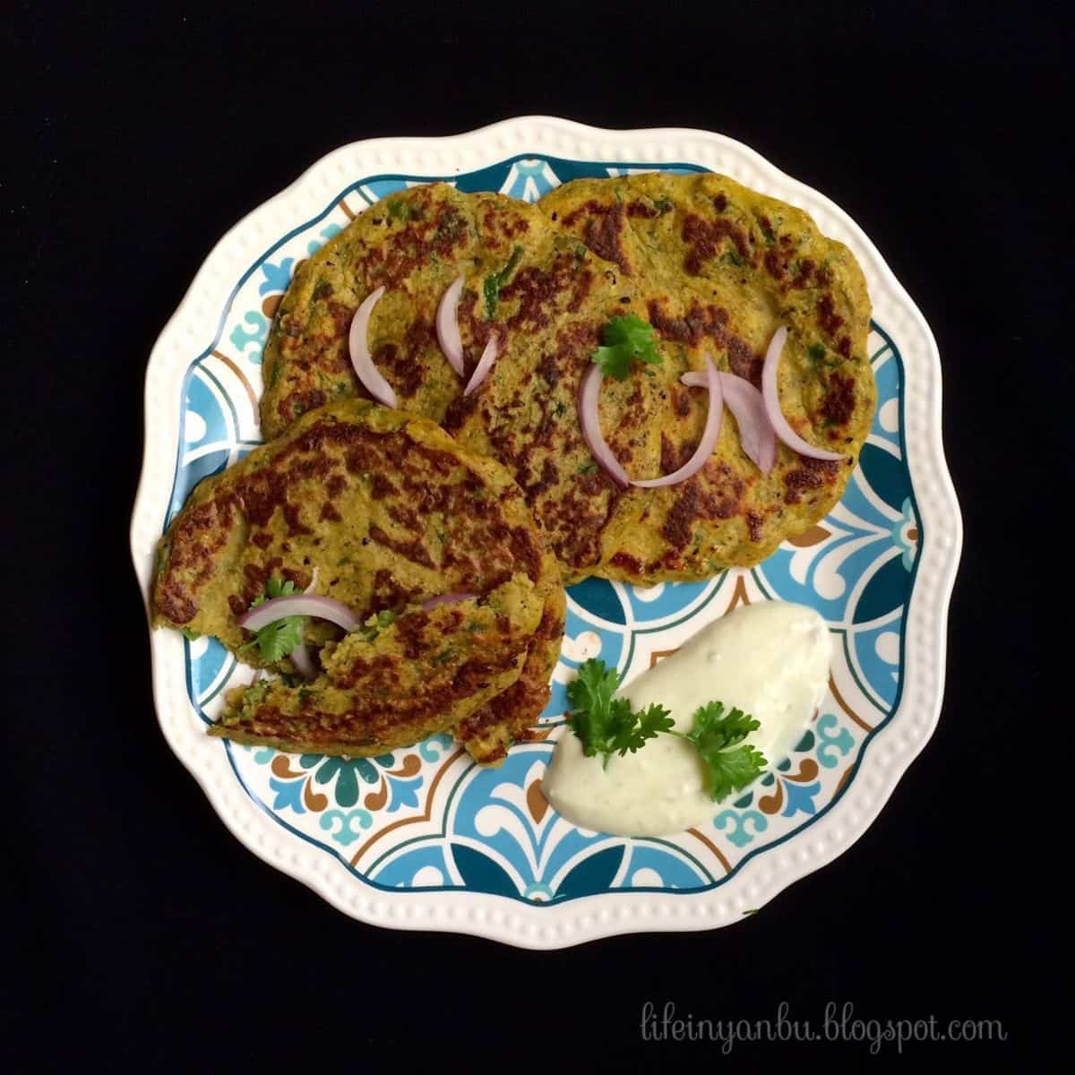 yemeni pancake with black eyed peas