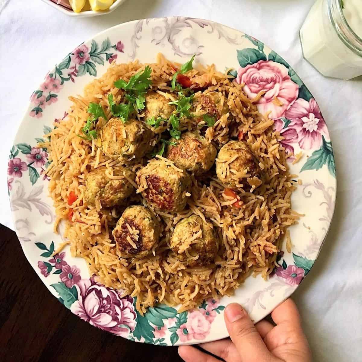 chicken meatballs majboos