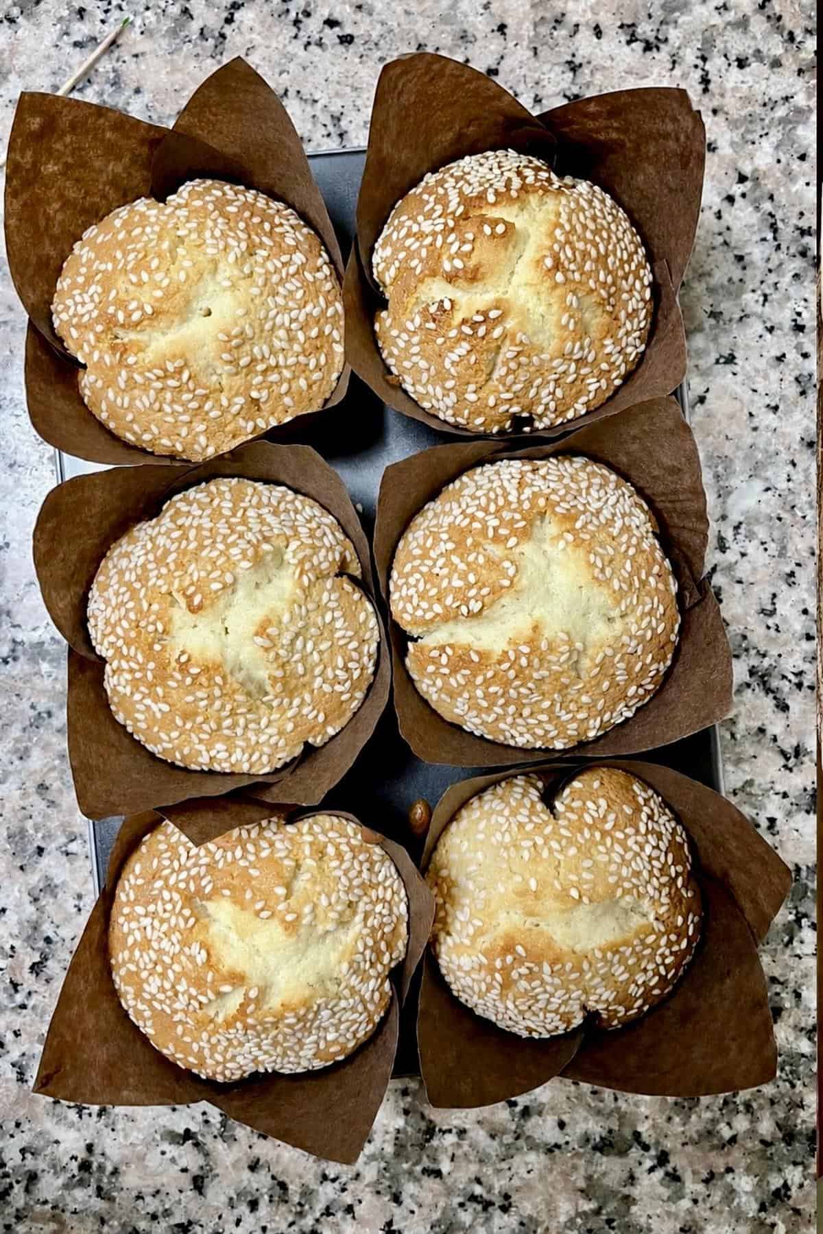 Tahini cake as jumbo muffins