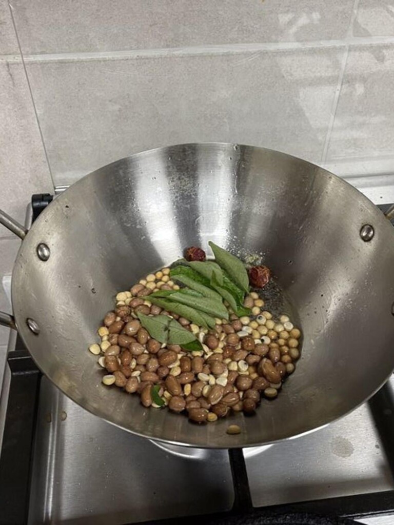 Kara Pori | Indian Puffed Rice Snack | butfirstchai.com