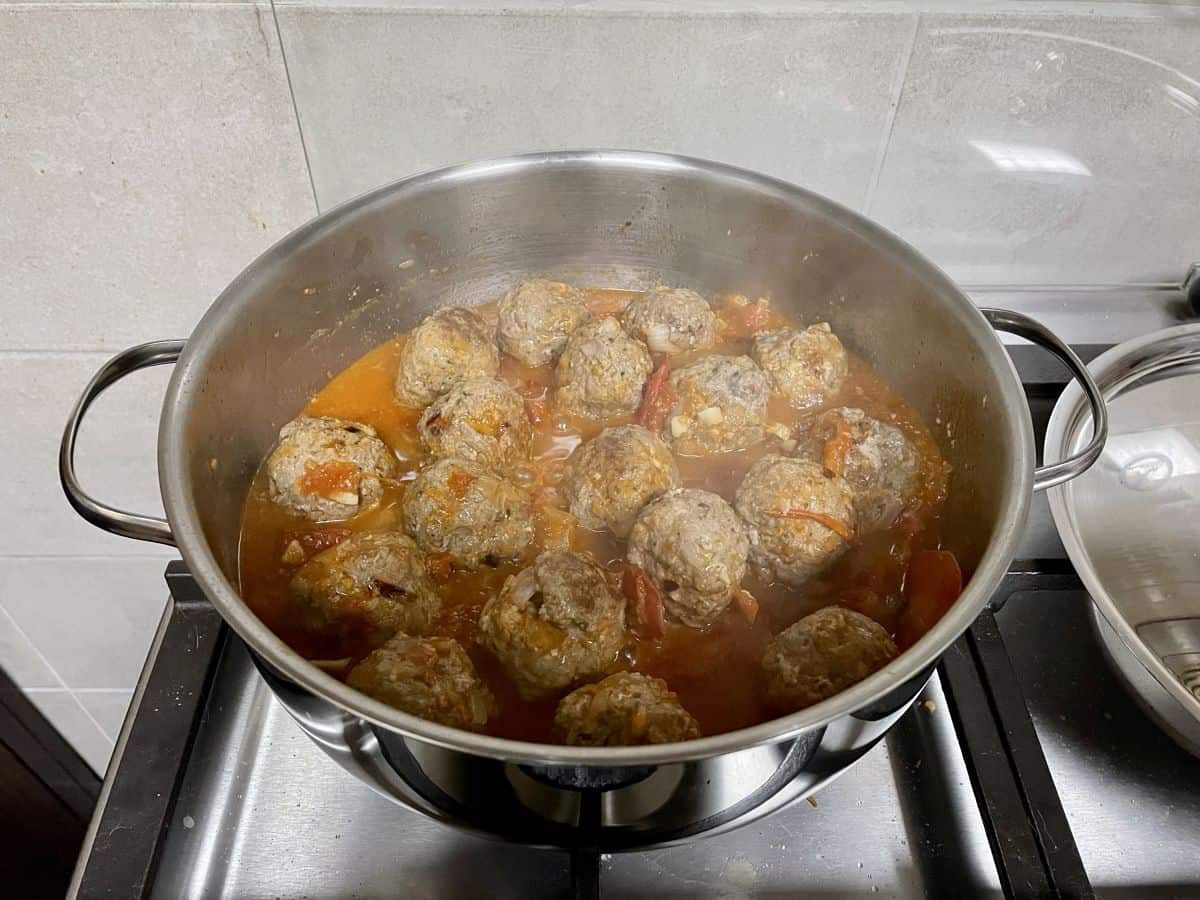 cook the meatballs in marinara