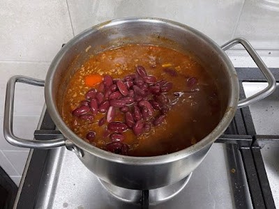 pot of chili cooking