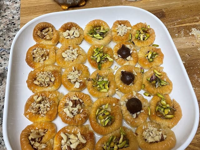 nuts and chocolate filled bracelet baklava