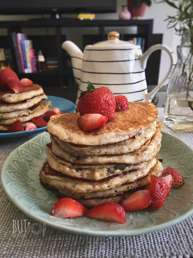 buttermilk pancakes with almond flour