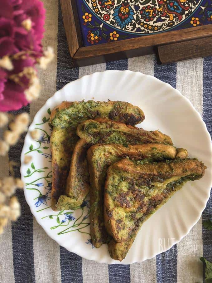 savoury french toast slices served in a plate