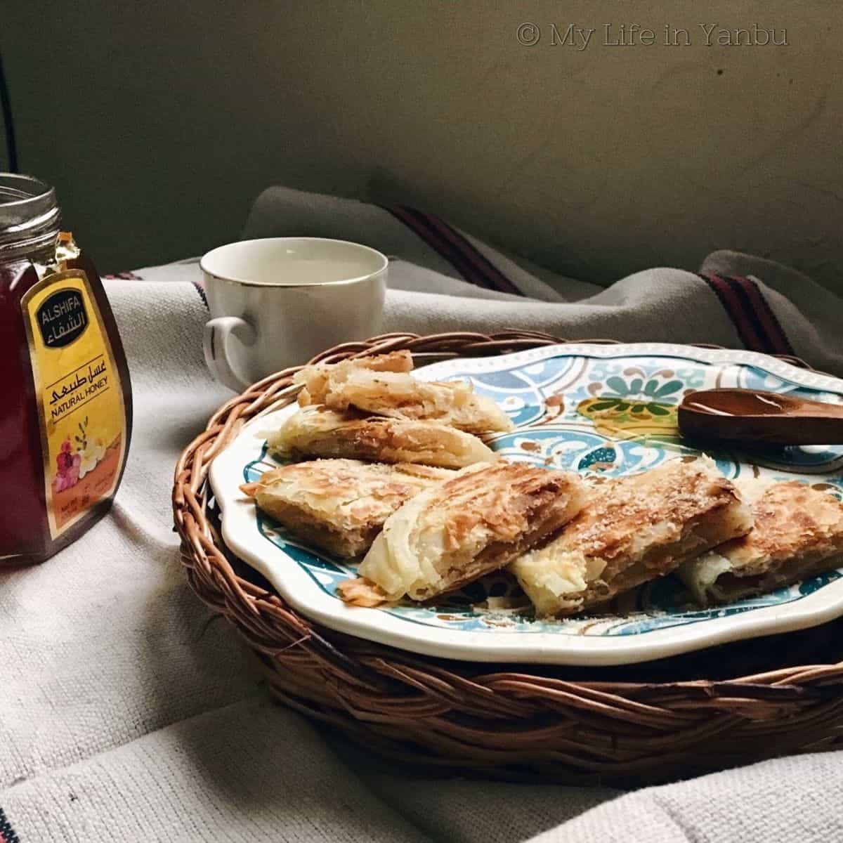 cut feteer served with honey