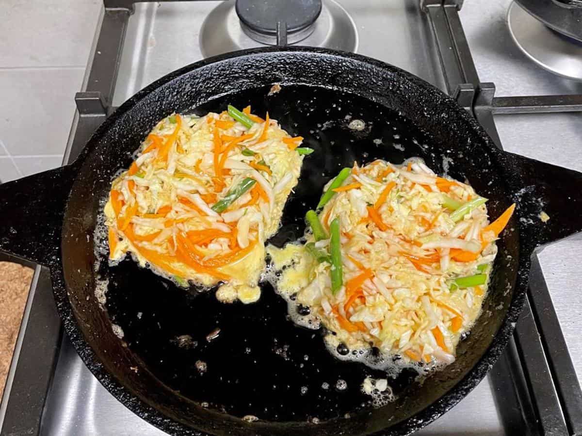 cabbage and carrot omelette