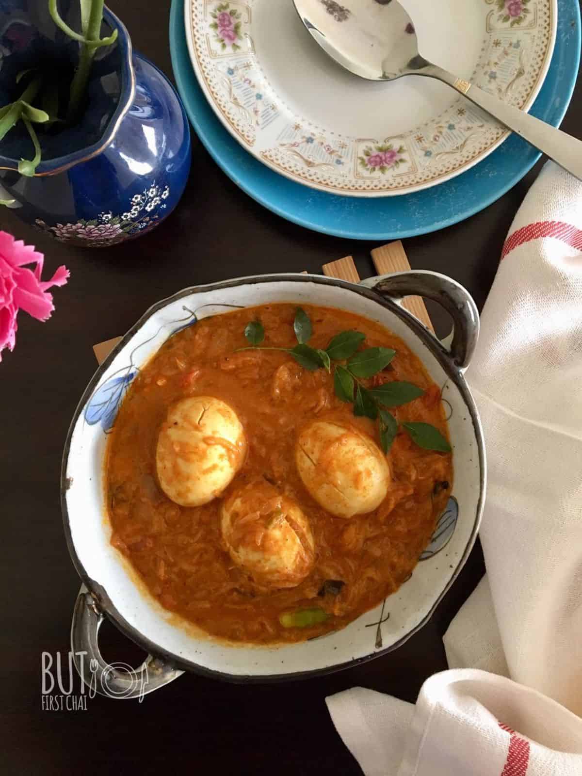 mutta roast egg curry with coconut milk