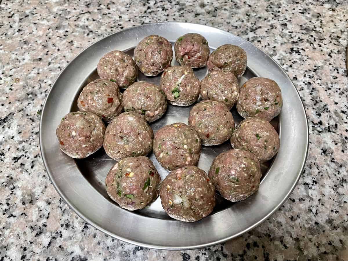 shaped indian meatballs for koftay ka salan recipe
