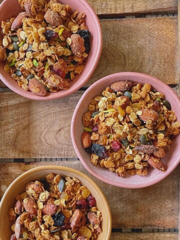Bowls of tahini granola.