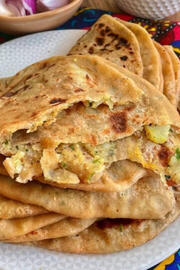 aloo paratha recipe image
